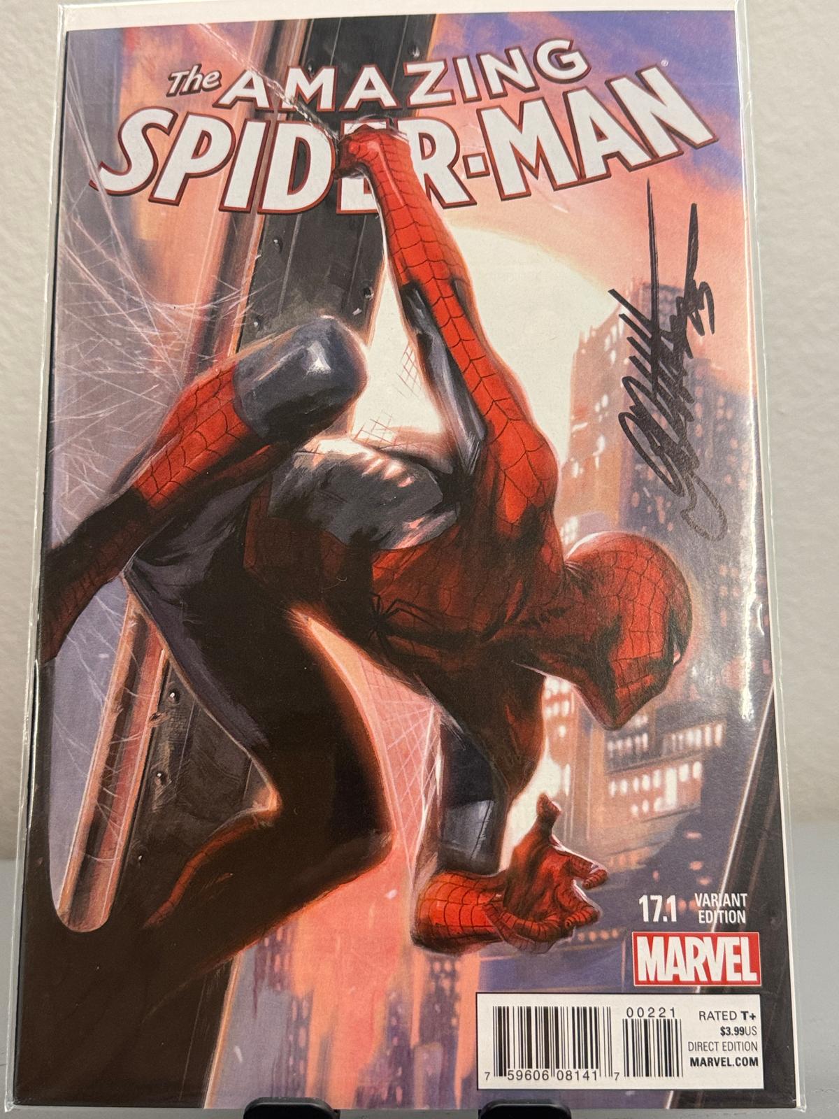 Gabriele Dell'Otto - The amazing Spiderman 17.1 variant Signed
